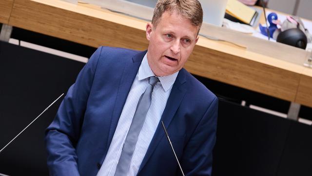 Antisemitismus: Ex-Staatssekretär warnte vor Defiziten bei Fördermitteln