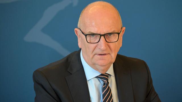 Kraftstoffpreise: Woidke für Verlängerung des Tankrabatts