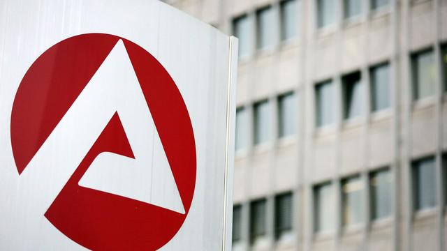 Arbeitsmarkt: Zahl der Arbeitslosen sinkt wieder unter drei Millionen