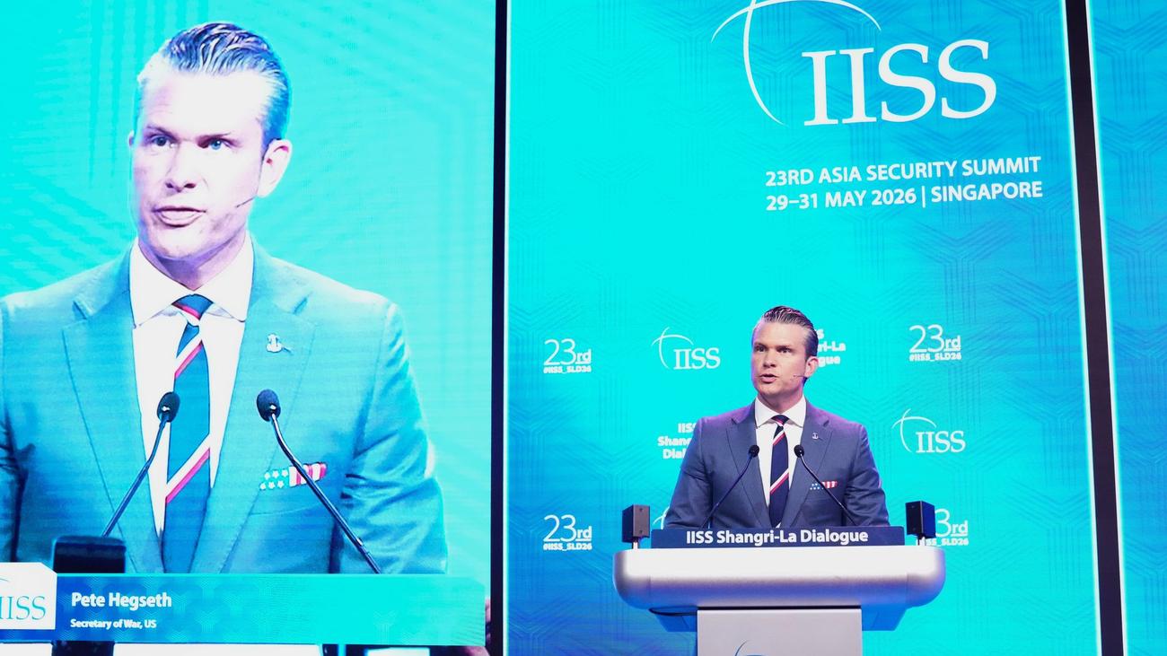 Shangri-La-Dialog in Singapur: Hegseth attackiert Europa – und warnt vor Chinas Hegemonie