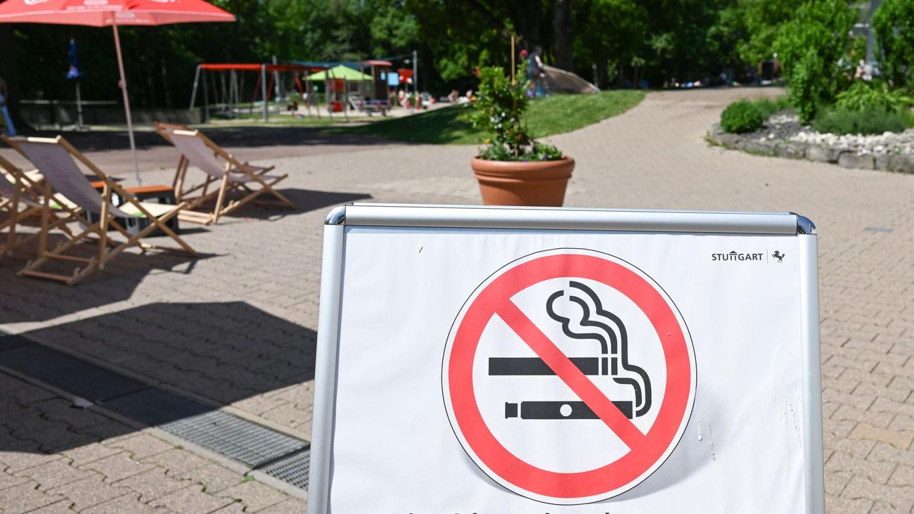 Gesundheit: Neue Regeln für Raucher - Was künftig in Freibädern gilt