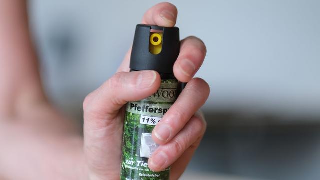 Bild: Kriminalität in der Bahn: Pfefferspray in Regionalzug versprüht - Frau leicht verletzt