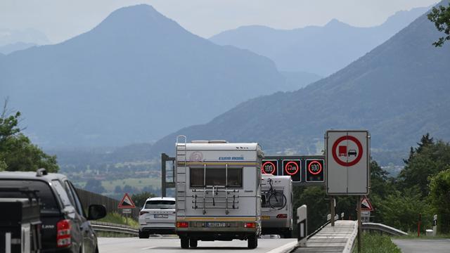 Demo gegen Verkehrsflut: Protest legt Brenner lahm – freie Fahrt in Bayern