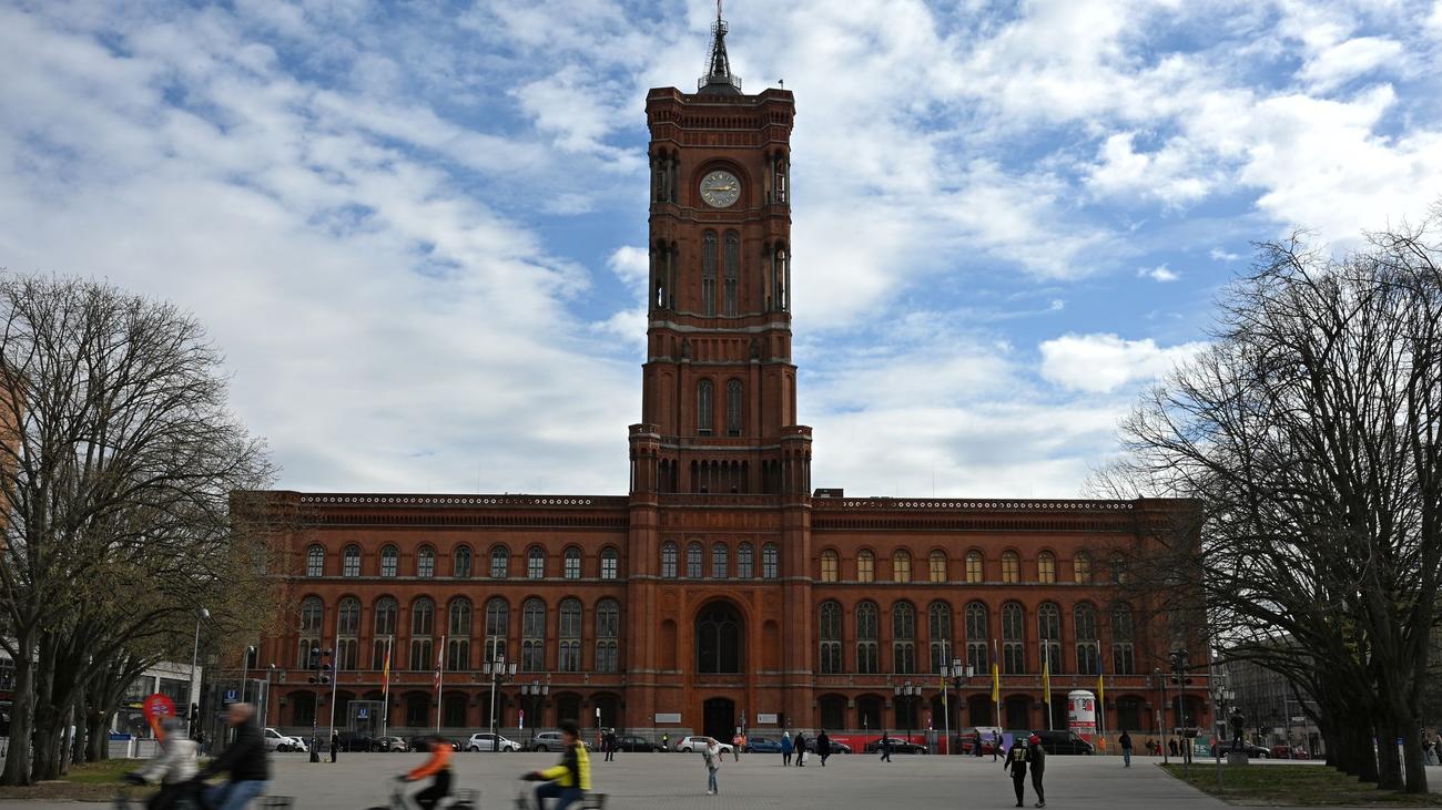 Staatsanwaltschaft ermittelt: Senat bereitet Entlassung von Staatssekretär Hundt vor