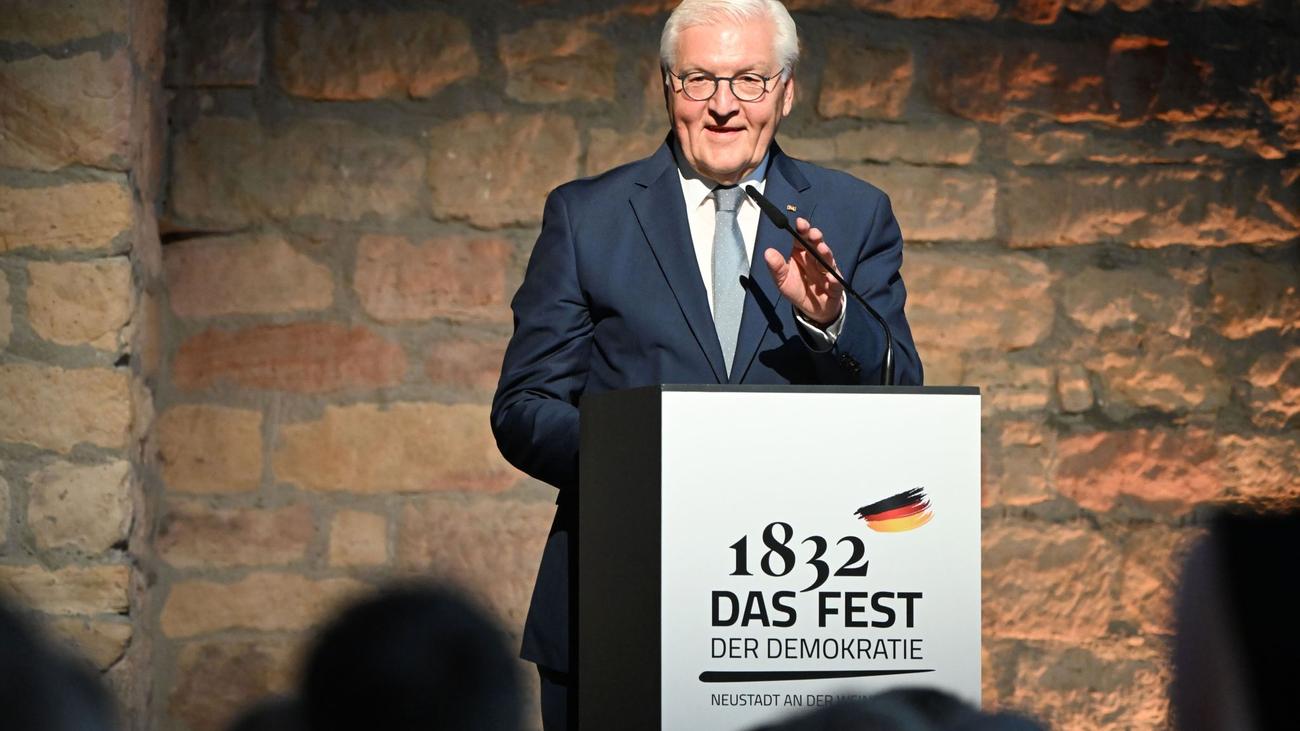 Feier mit Tradition: Steinmeier eröffnet Demokratiefest – «Müssen hellwach sein»