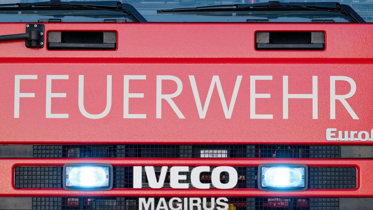 Brand im Mehrfamilienhaus: Wohnungsbrand: Zwei Verletzte bei Einsatz in Tönisvorst
