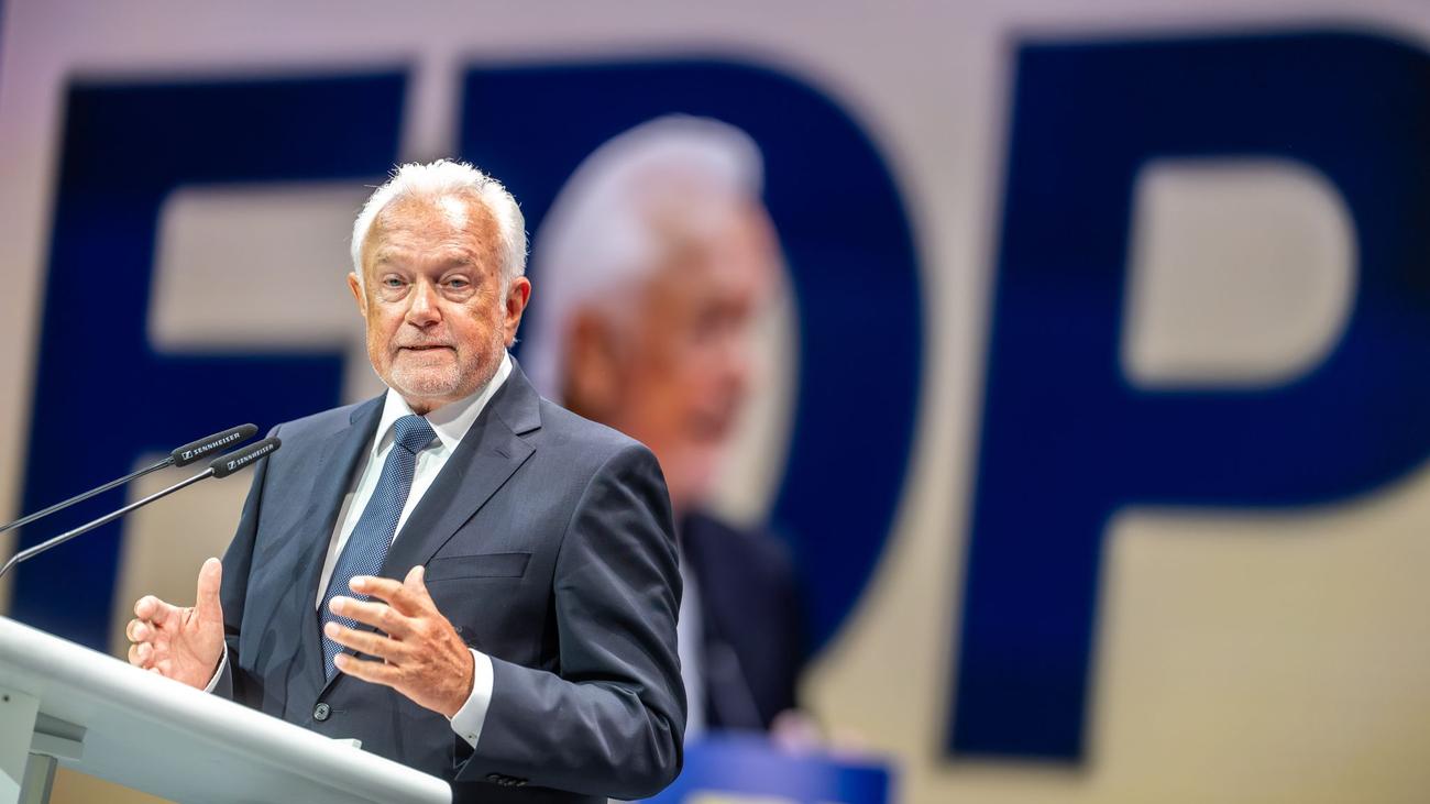 Parteien: Kubicki obsiegt bei FDP-Vorsitzwahl gegen Strack-Zimmermann