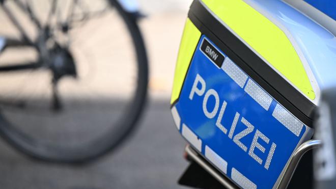 Schwerer Fahrradunfall: Der Mann starb noch an der Unfallstelle, das Kind blieb unverletzt. (Symbolbild)