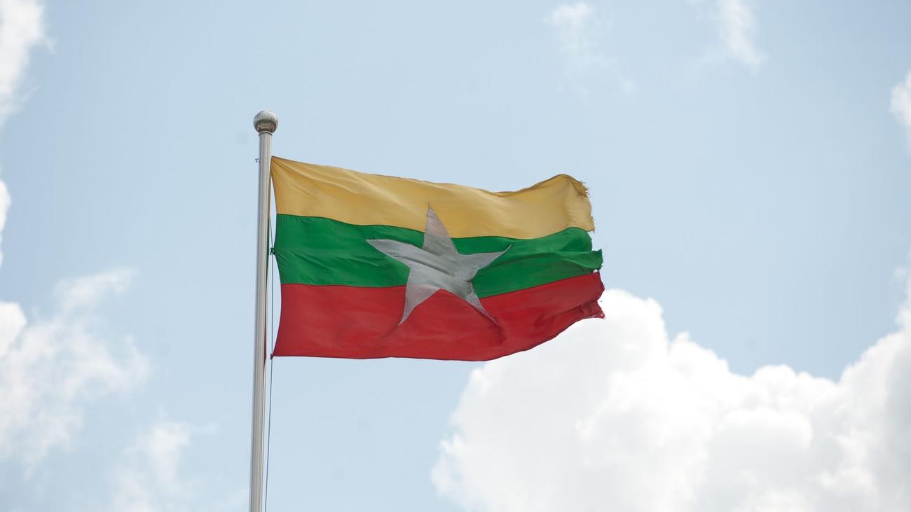 Schwerer Vorfall: Viele Tote nach Explosion von Munitionslager in Myanmar