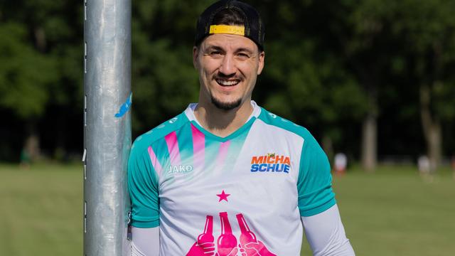 Partyschlager: Ballermann statt Bundesliga: Michael Schüler singt WM-Song