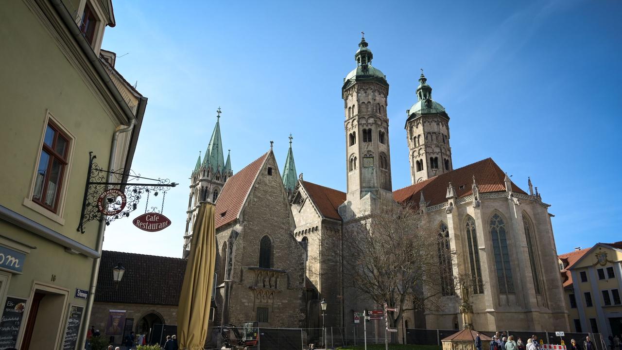 Kirchen: Domgemeinden gehen unterschiedlich mit Eintrittsgeld um