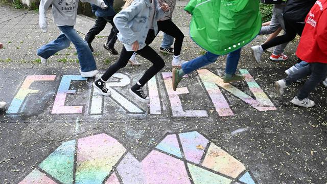 Abi-Stress: Lehrer fordern: Sommerferien nicht vor Anfang Juli