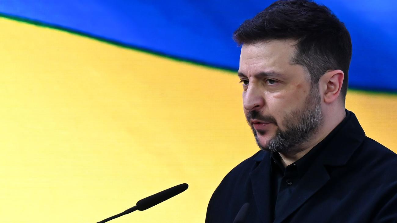 Ukraine-Krieg: Selenskyj warnt vor neuem massiven russischen Angriff