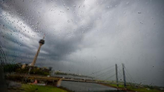 Stürmisches Wetter: Starkregen bis 40 Liter - Wetterdienst warnt vor Unwetter