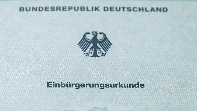 Migration: 2025 zählt Hessen die zweithöchste Zahl der Einbürgerungen
