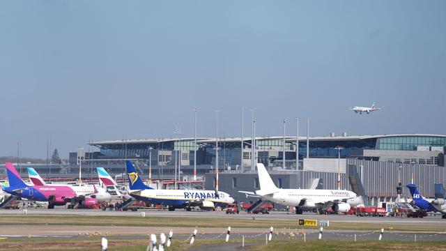 Luftverkehr: Hamburger Flughafen testet Sicherheitsroboter
