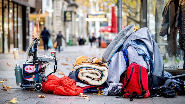 Obdachlosigkeit im Sommer: Hitze als Risiko für Wohnungslose – was hilft?
