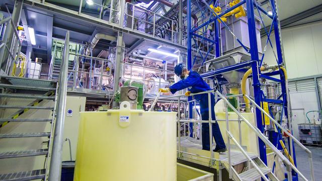 Autobatterien: Jenaer Firma entwickelt Batterien-Material für Konzern