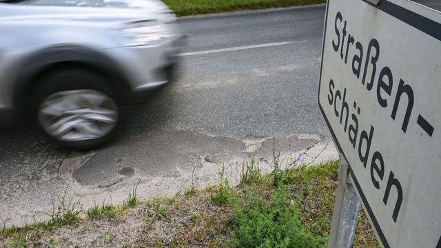 Landesregierung: Rund die Hälfte der Landesstraßen in sehr schlechtem Zustand