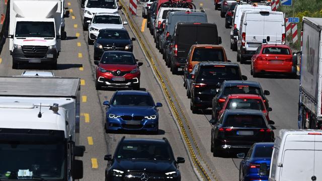 Fronleichnam und Ferienende: Stau-Alarm zum Ferienende – ADAC warnt vor vollen Autobahnen