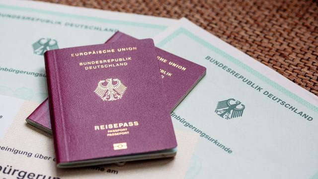 Deutsche Pässe: Zahl der Einbürgerungen im Saarland weiter auf hohem Niveau