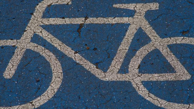 Tödlicher Unfall: 22-jährige Radfahrerin stirbt nach Zusammenstoß mit Lkw