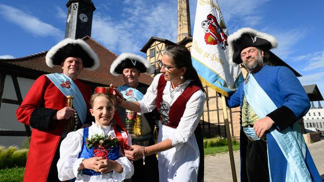 Brauchtum: Fahne, Schatz und Zappeltanz: Halloren pflegen Salztradition