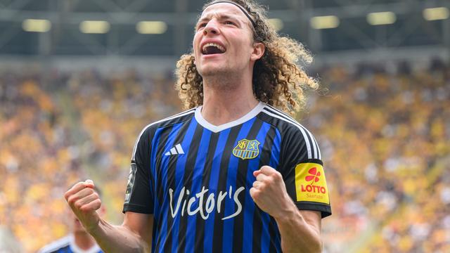 Karlsruher SC signs midfielder Tim Civeja from Saarbrücken