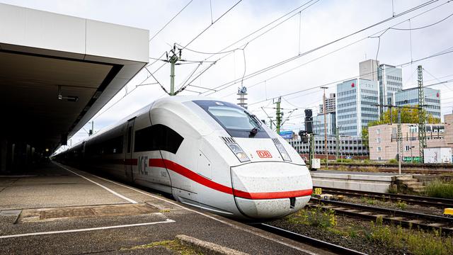 Schaden aus der Nacht: Diebstahl von Oberleitungsteilen Ursache für Bahnprobleme