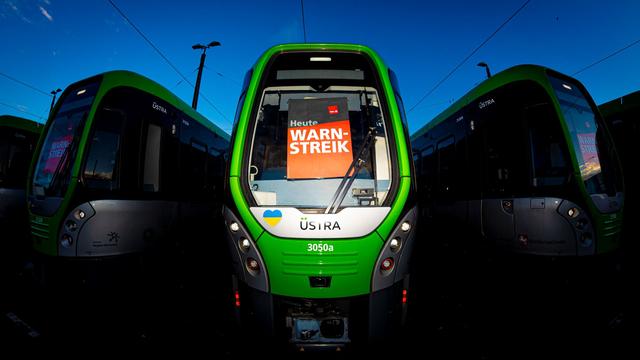Stockende Verhandlungen: Schlichtung soll Tarifstreit im Nahverkehr lösen