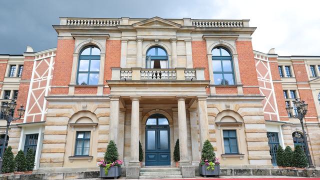 Bayreuther Opernfestspiele: Kostenschock - Bayreuther Festspiel-Jubiläum ohne Festmeile