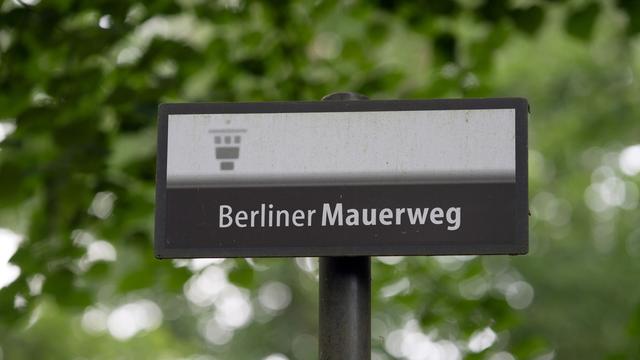 Berlin Wall Trail Section Reopens After Renovation
