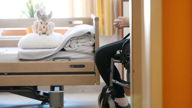 Warken's nursing reform faces sharp criticism