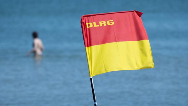 Notfälle: DLRG rettet zwei 15-Jährige in Notlage aus Neuklostersee