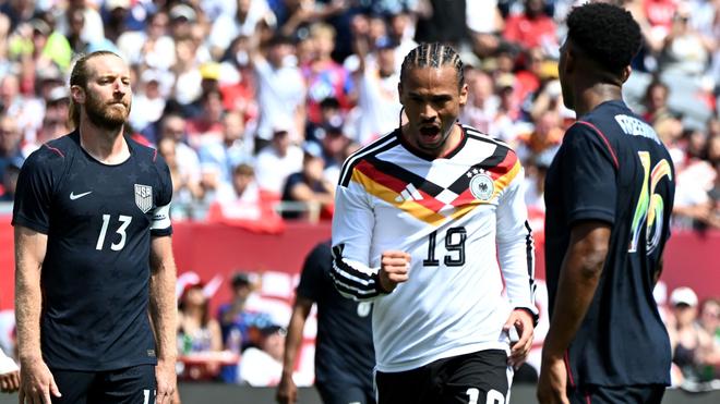  Leroy Sané bejubelt sein Tor bei der WM-Generalprobe gegen die USA.