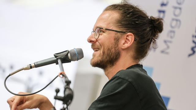 Lesung in Magdeburg: Politik-Aktivist Semsrott in Magdeburg: «Bock zu kämpfen»