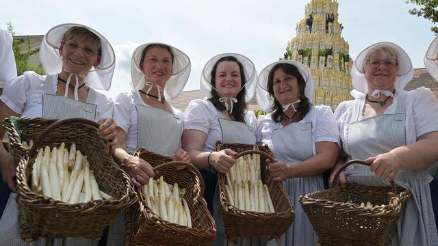 Spargelzeit: Rund 64.000 Besucher bei Spargelfest in Beelitz