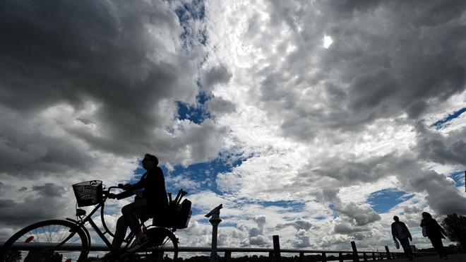 Wetteraussichten: Mit einem meist wolkigen Himmel starten die Menschen in Rheinland-Pfalz und dem Saarland in die neue Woche. (Symbolbild)