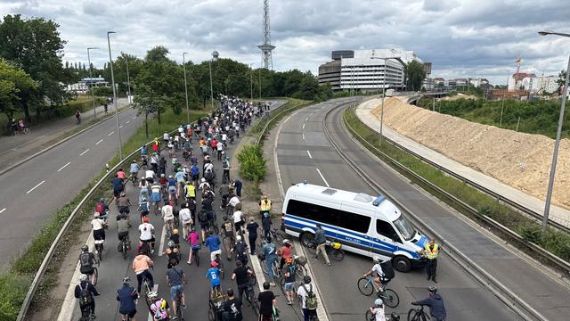 Großes Event: Zehntausende bei Fahrrad-Sternfahrt
