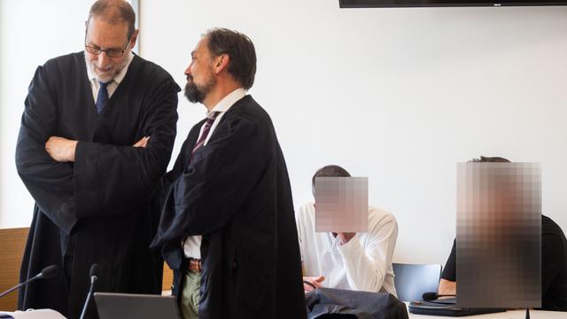 Eine Sprengung, zwei Versuche: Angeklagte gestehen
