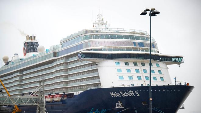Ungeplanter Stopp: Die «Mein Schiff 3» hat Helgoland angesteuert. (Archivbild)