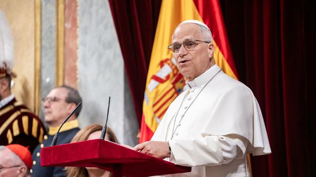 Im spanischen Parlament: Papst Leo warnt vor Aufrüstung und 