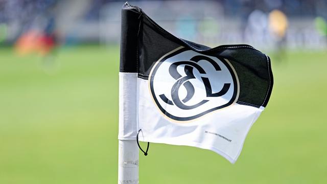 Fußball-Bundesliga: Torwart Etringer kehrt von Freiburg nach