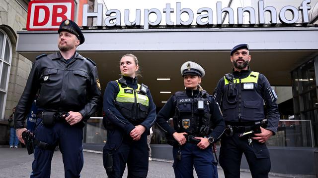 Sicherheit an Bahnhöfen: Das machen die «Quattro-Streifen» a