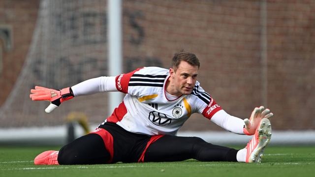 Fußball-Nationalmannschaft: Erstes Training mit Ne