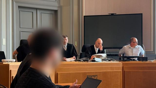 Prozessauftakt: Einigung in Prozess um Menschenraub: «Du bis