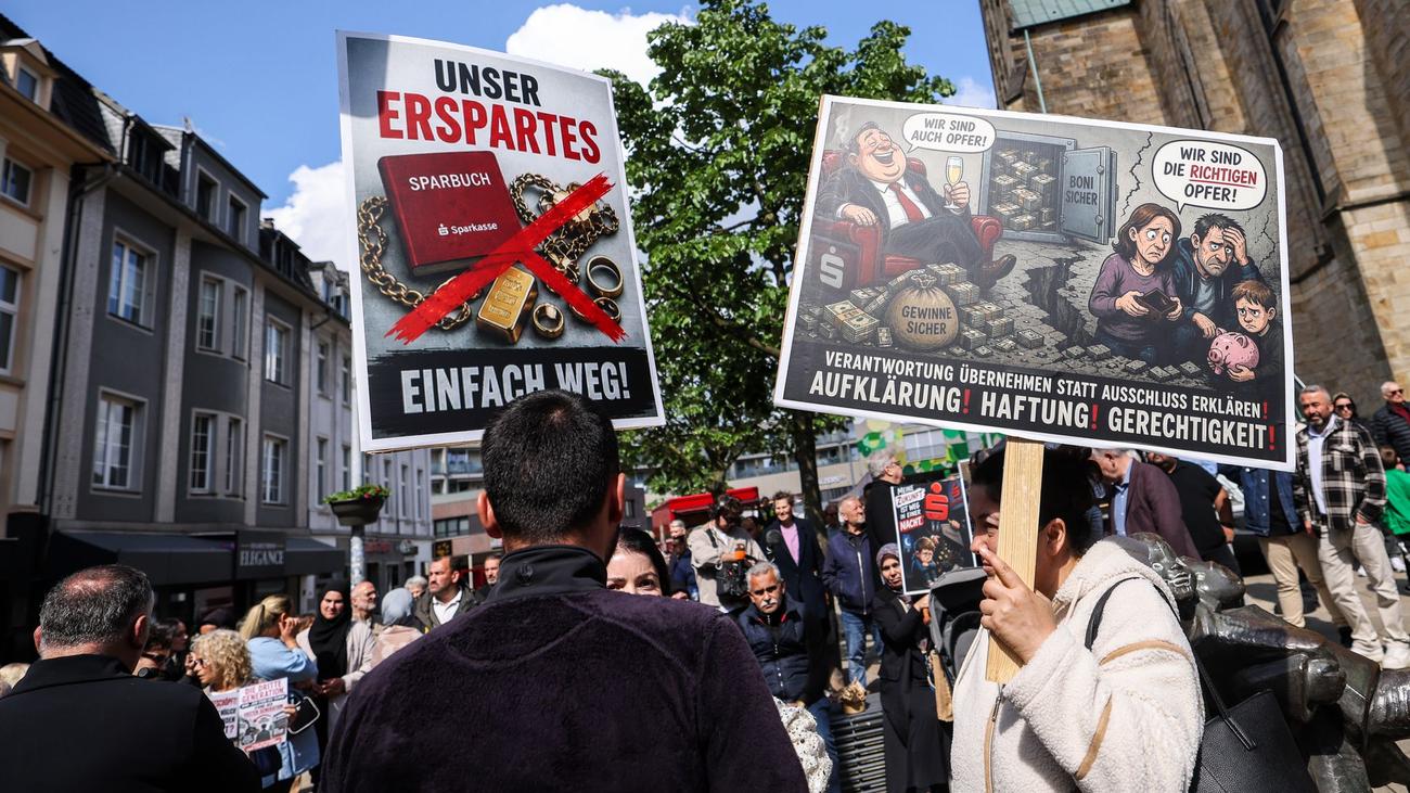 Schadenersatz-Forderungen: Erste Zivilprozesse um Sparkassen-Einbruch starten