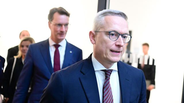 NRW gegen Überregulierung: Baden auf eigenes Risik