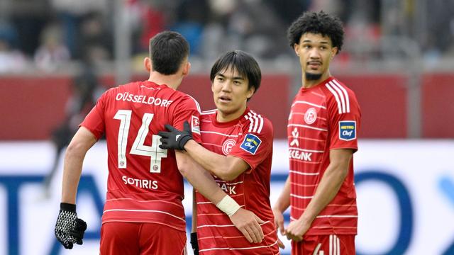 Fußball-Bundesliga: Vertrag bis 2030: Schalke holt Tanaka au