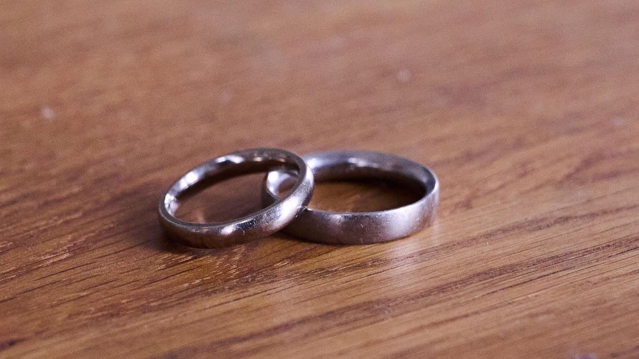 Eheschließungen: 2025 wurde in NRW etwas weniger geheiratet